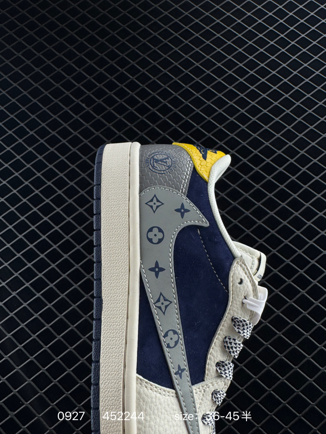 Travis Scott x Air Jordan 1 Low